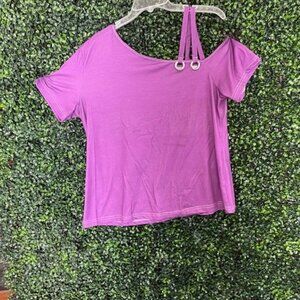 NWOT Womens T-Shirt -  Large